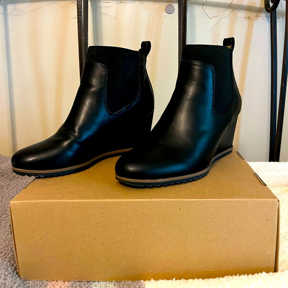 SOUL Naturalizer black booties. Used only once.